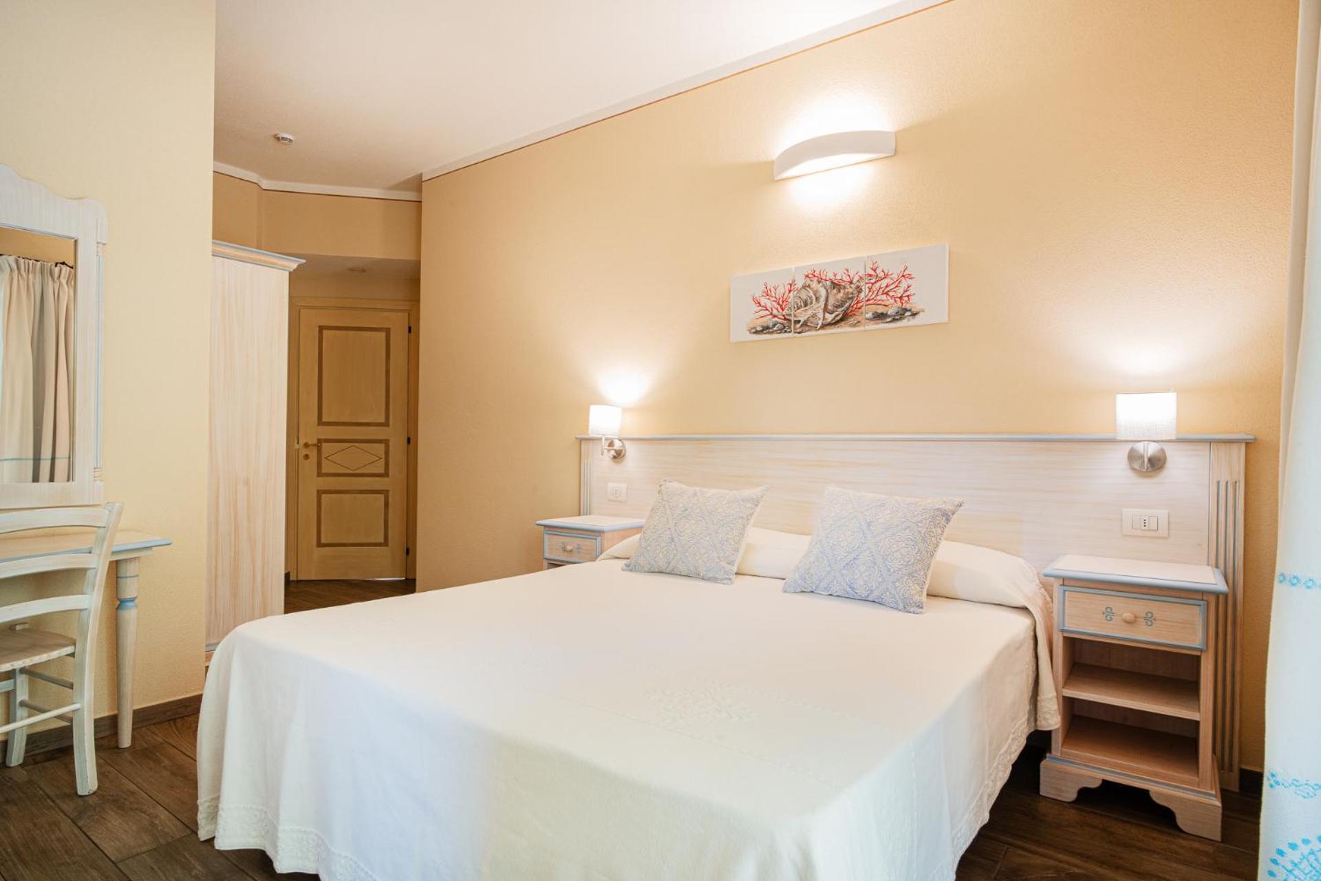 Hotel Lu Pitrali Сан-Теодоро Экстерьер фото