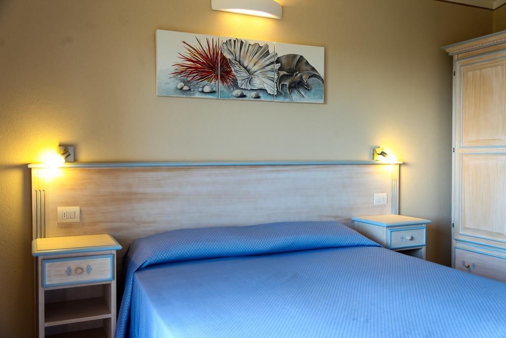 Hotel Lu Pitrali Сан-Теодоро Экстерьер фото